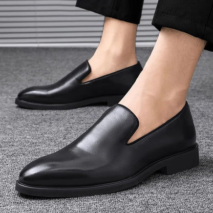 Men's faux leather loafers with padded insole and smooth lining