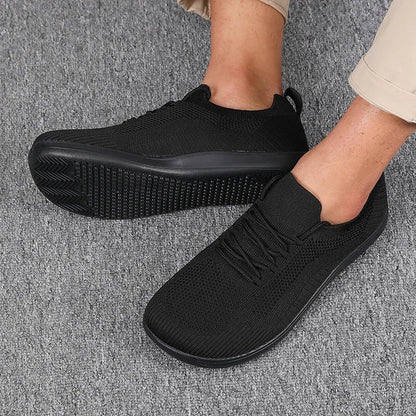 Men's Running Shoes Made of Breathable Mesh with Wide Toe Box and Cushioned Insole