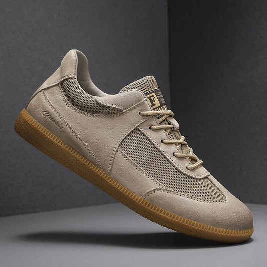 Herren-Sneaker mit rutschfester Sohle und detaillierter Naht