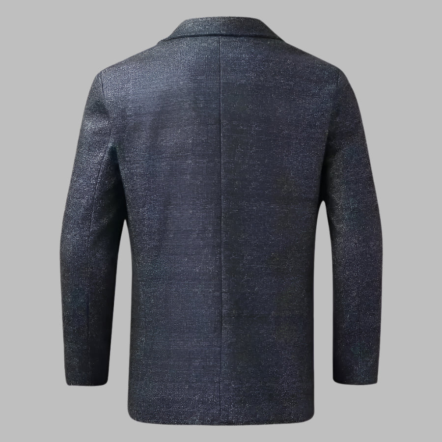Dunkelblauer Herrenblazer aus glitzerndem Stoff, Rückansicht. Eleganter Anzugjacke für formelle Anlässe. Hochwertige Herrenmode.