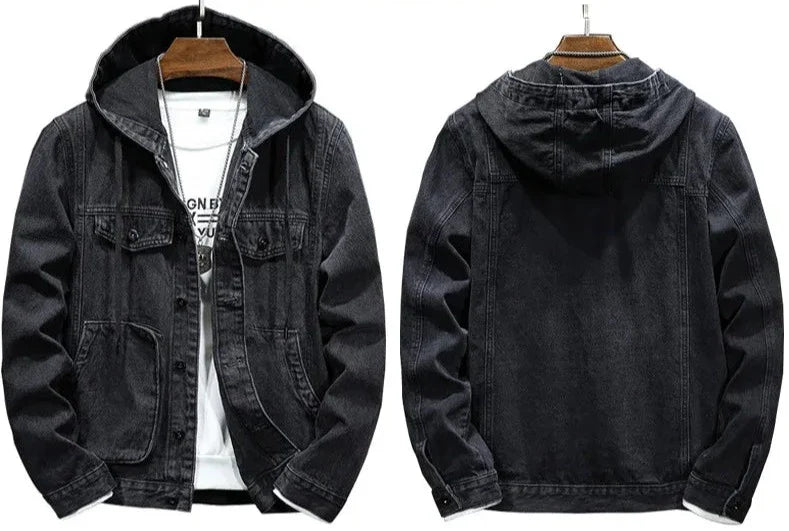 Schwarze Jeansjacke mit Kapuze, Vorder- und Rückansicht. Modische Herrenjacke, lässiger Stil, ideal für Herbst und Winter.