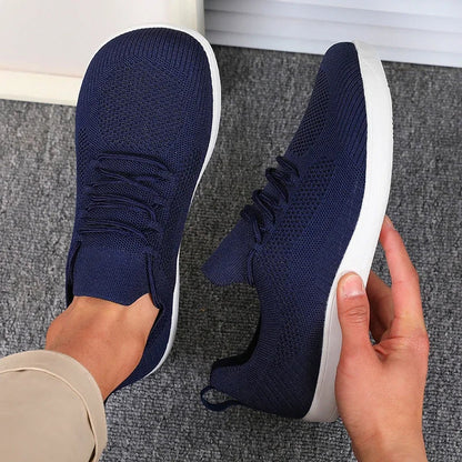 Men's Running Shoes Made of Breathable Mesh with Wide Toe Box and Cushioned Insole