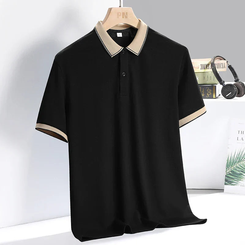 Men's polo shirt with contrasting trim and tailored fit