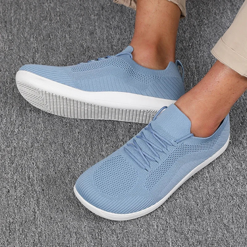 Men's Running Shoes Made of Breathable Mesh with Wide Toe Box and Cushioned Insole