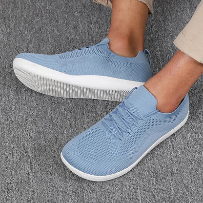 Men's Running Shoes Made of Breathable Mesh with Wide Toe Box and Cushioned Insole