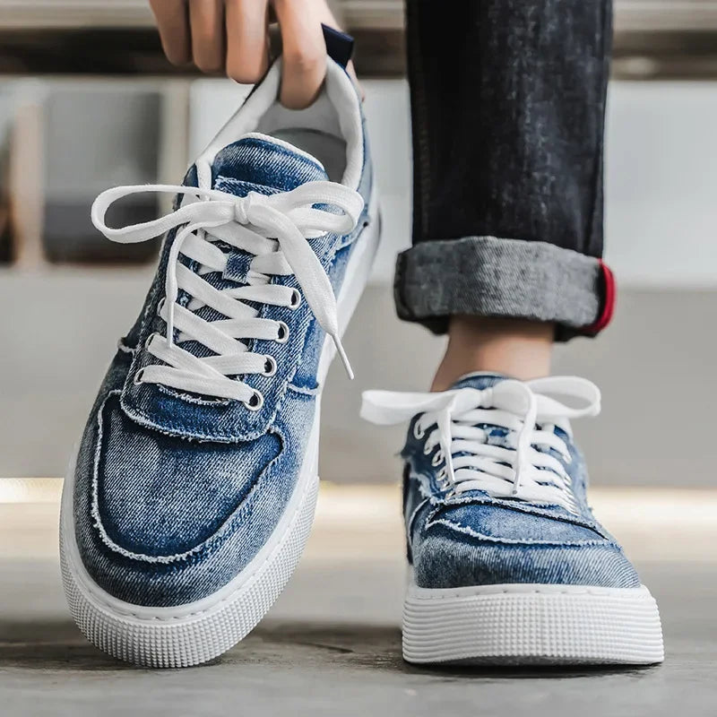 Herren Low-Top Sneakers mit Washed Finish und Schnürverschluss