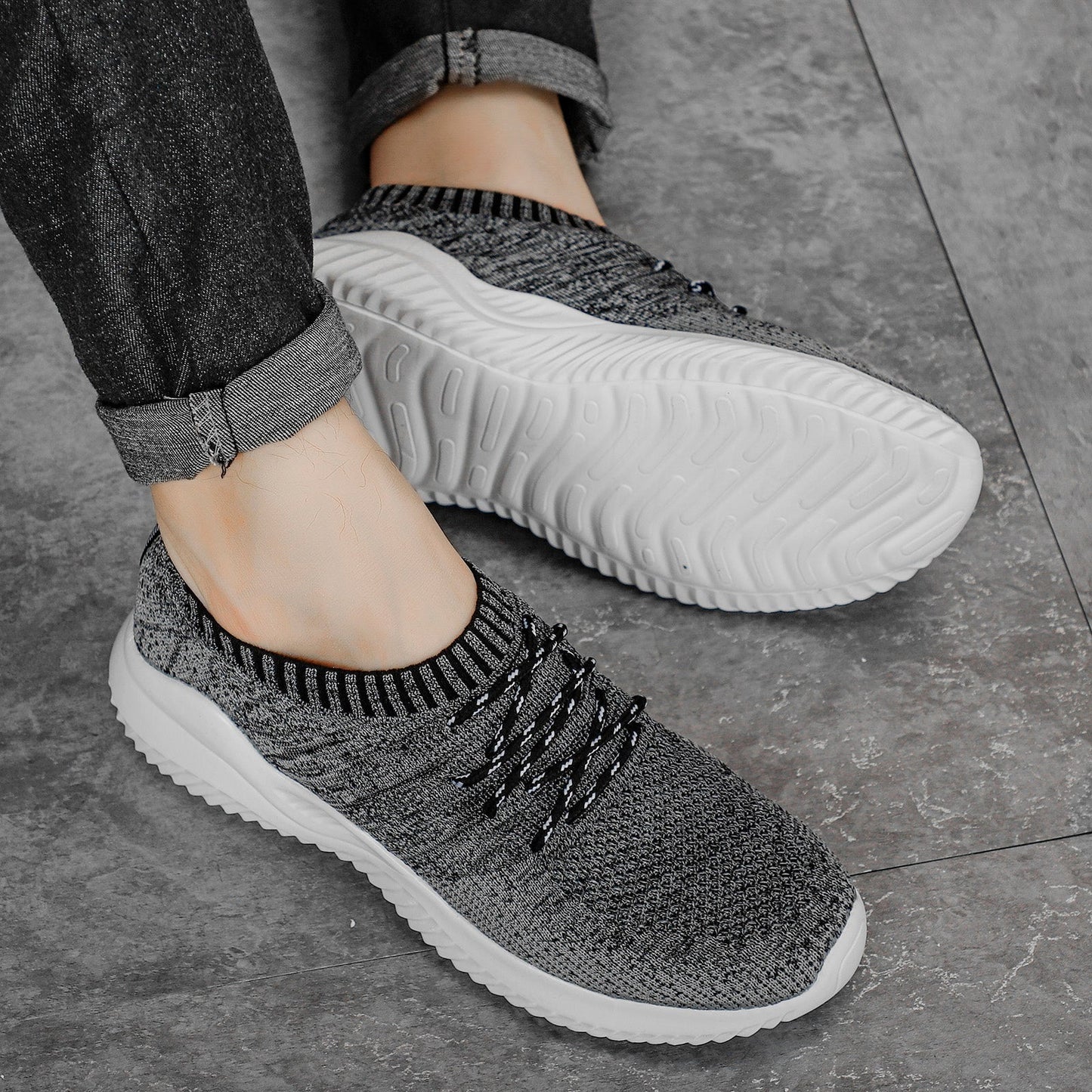 Men's Mesh Sneakers with Stretch Collar and Rubber Sole