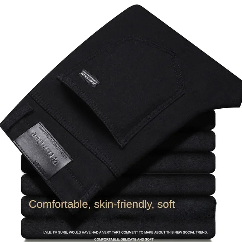 Herren-Jeans mit geradem Bein mittlerer Bundhöhe und verstärkten Nähten