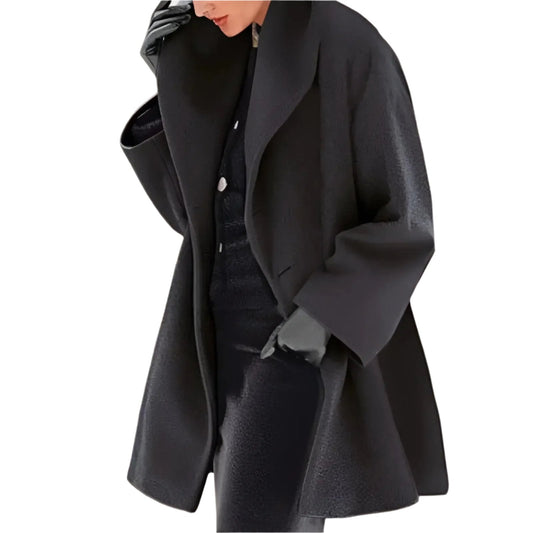 Eleganter schwarzer Damenmantel, oversized Schnitt, aus Wolle, modisches Design, ideal für Herbst und Winter, stilvolle Damenbekleidung.