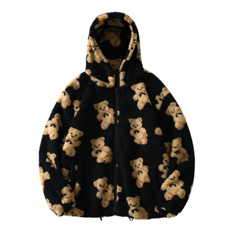 Weiche Damen-Plüschjacke mit Kapuze und Bärendruck im Detail