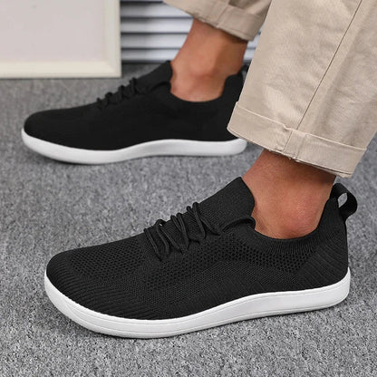 Men's Running Shoes Made of Breathable Mesh with Wide Toe Box and Cushioned Insole