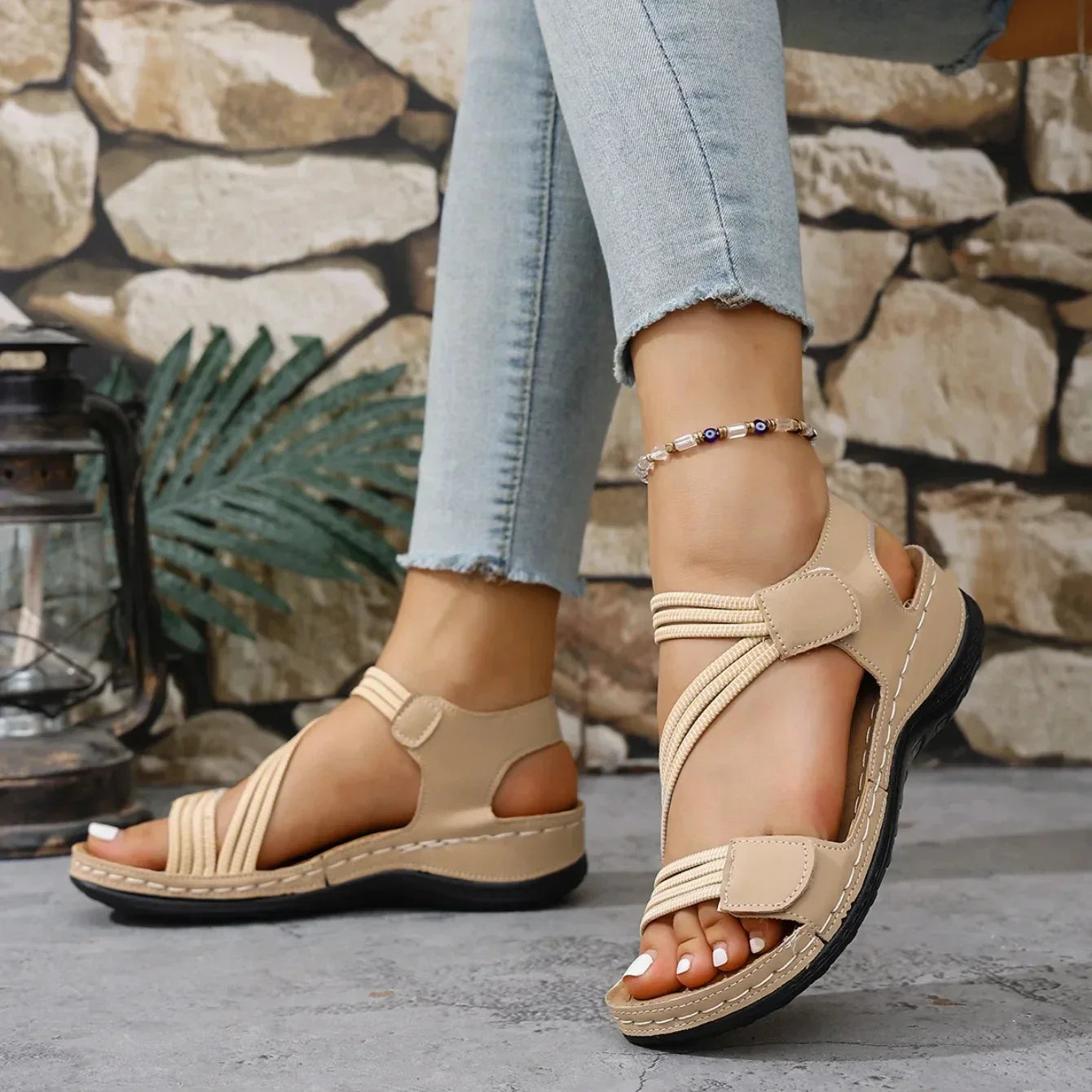 Women's summer sandals with straps, Roman design, padded insole