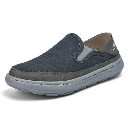 Herren Slipper mit Stepp-Obermaterial, Elastikeinsätzen und flexibler Sohle
