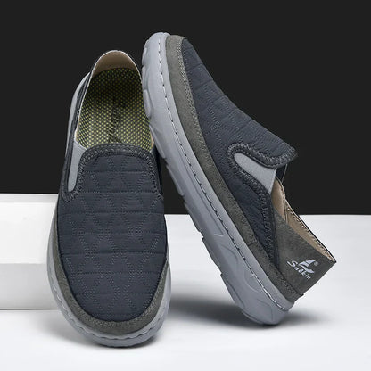 Herren Slipper mit Stepp-Obermaterial, Elastikeinsätzen und flexibler Sohle