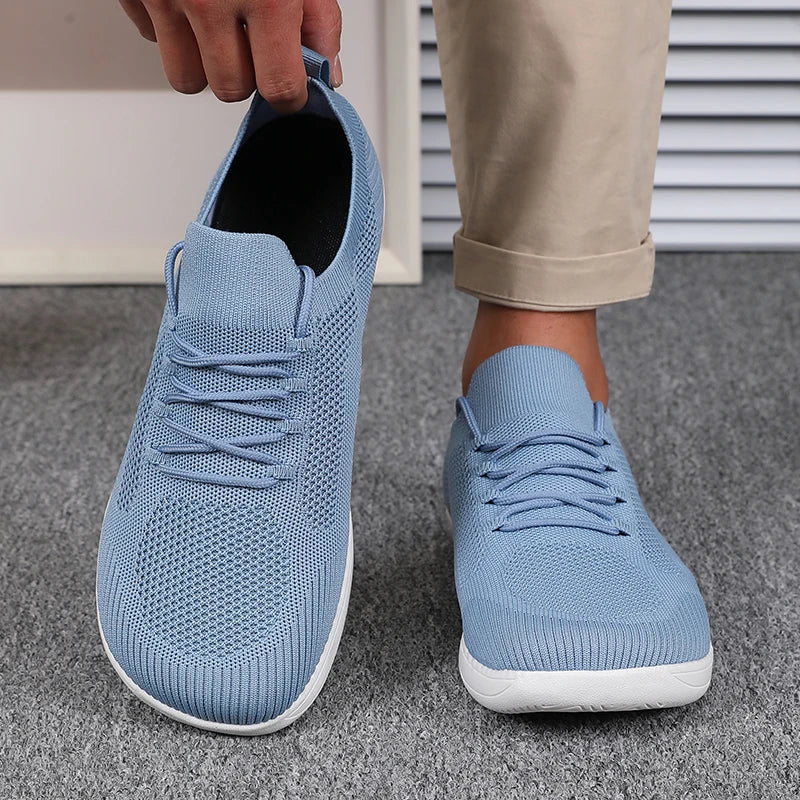 Men's Running Shoes Made of Breathable Mesh with Wide Toe Box and Cushioned Insole