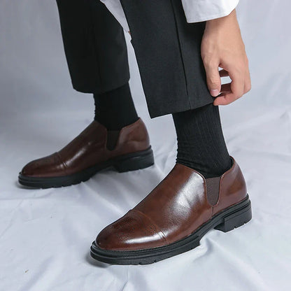 Herren-Slipper mit elastischen Seiteneinsätzen und gepolsterter Innensohle