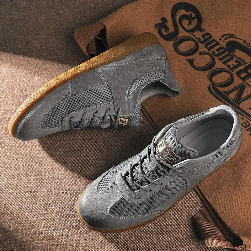 Herren-Sneaker mit rutschfester Sohle und detaillierter Naht