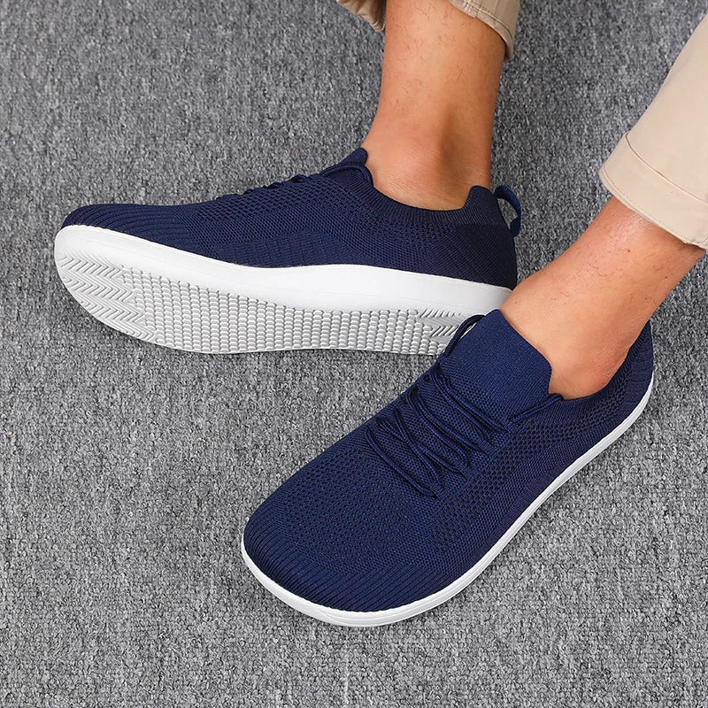 Men's Running Shoes Made of Breathable Mesh with Wide Toe Box and Cushioned Insole
