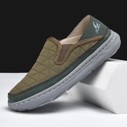 Herren Slipper mit Stepp-Obermaterial, Elastikeinsätzen und flexibler Sohle