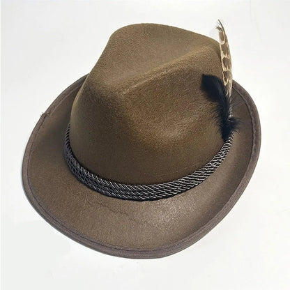 Brauner Filzhut mit Feder und geflochtenem Band, klassischer Trachtenhut, ideal für Oktoberfest, traditionelles bayerisches Accessoire.