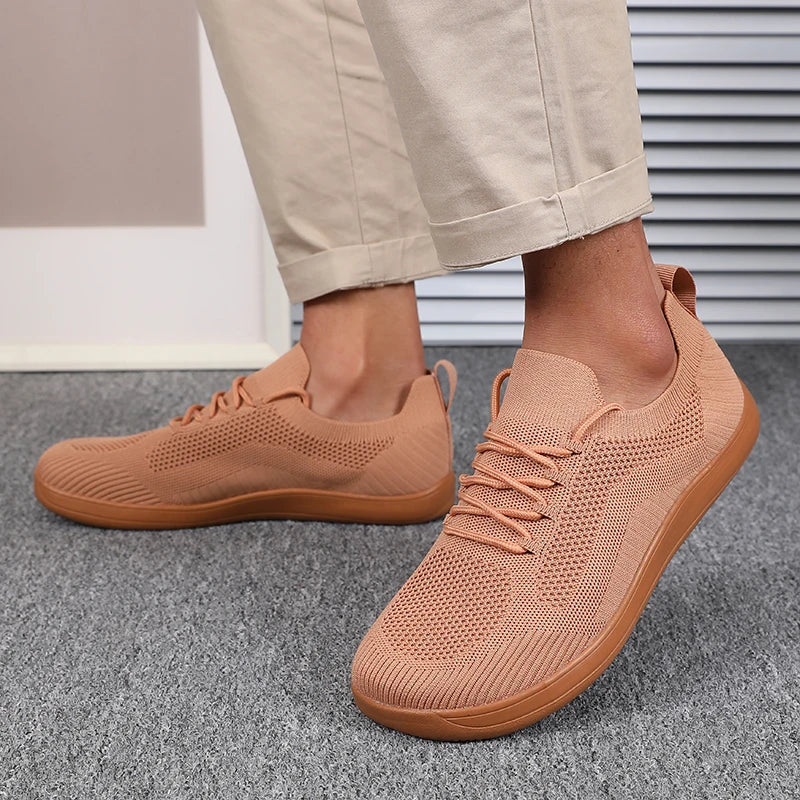 Men's Running Shoes Made of Breathable Mesh with Wide Toe Box and Cushioned Insole
