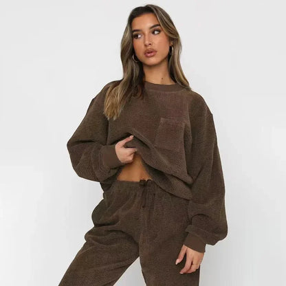 Women's Corduroy Sweatset with Loose-Fitting Sweatshirt and Jogging Pants with Cuffs