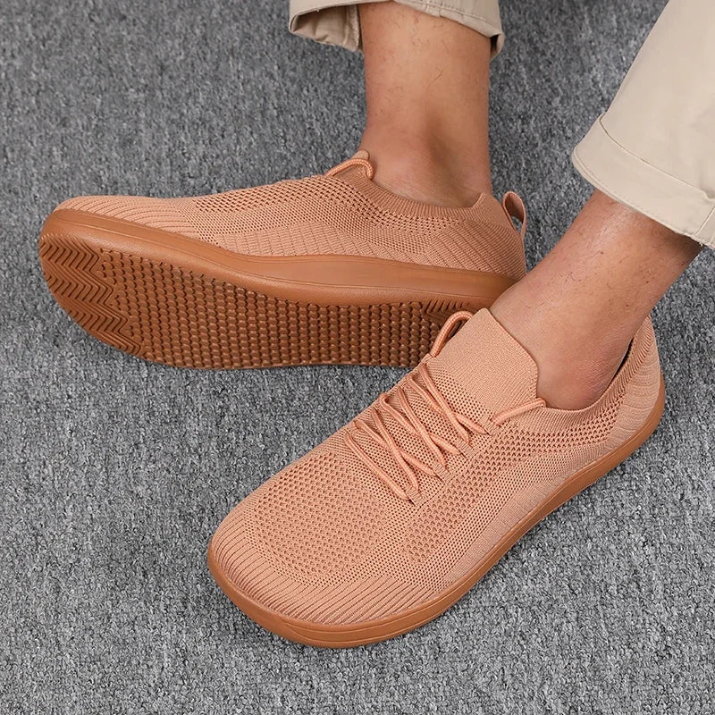 Men's Running Shoes Made of Breathable Mesh with Wide Toe Box and Cushioned Insole