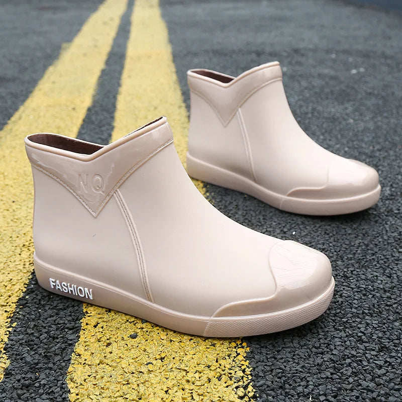 Rückansicht der kurzen Gummistiefel für Damen