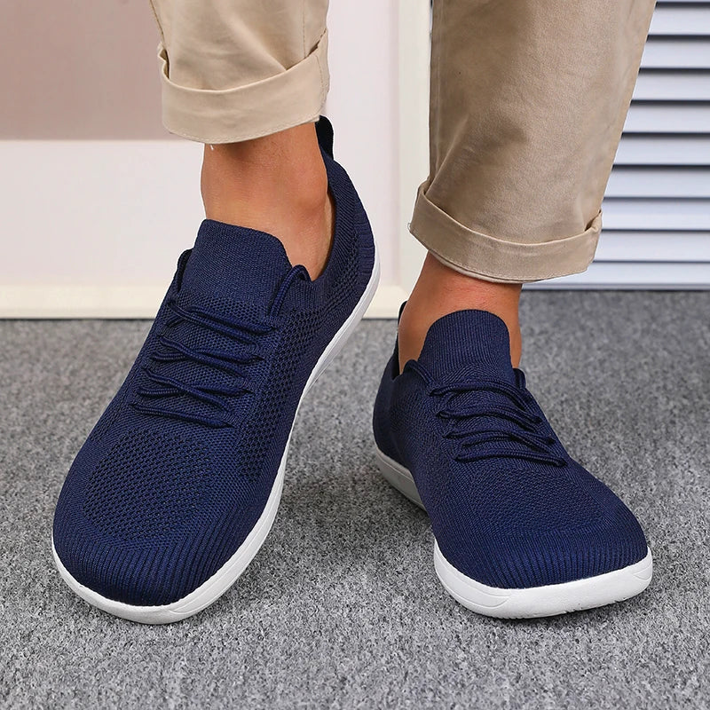 Men's Running Shoes Made of Breathable Mesh with Wide Toe Box and Cushioned Insole