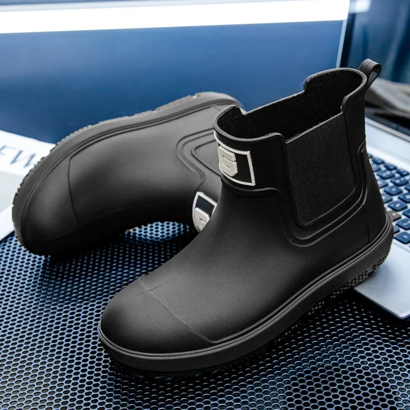 Wasserdichte Herrenstiefel aus PVC mit kurzem Schaft