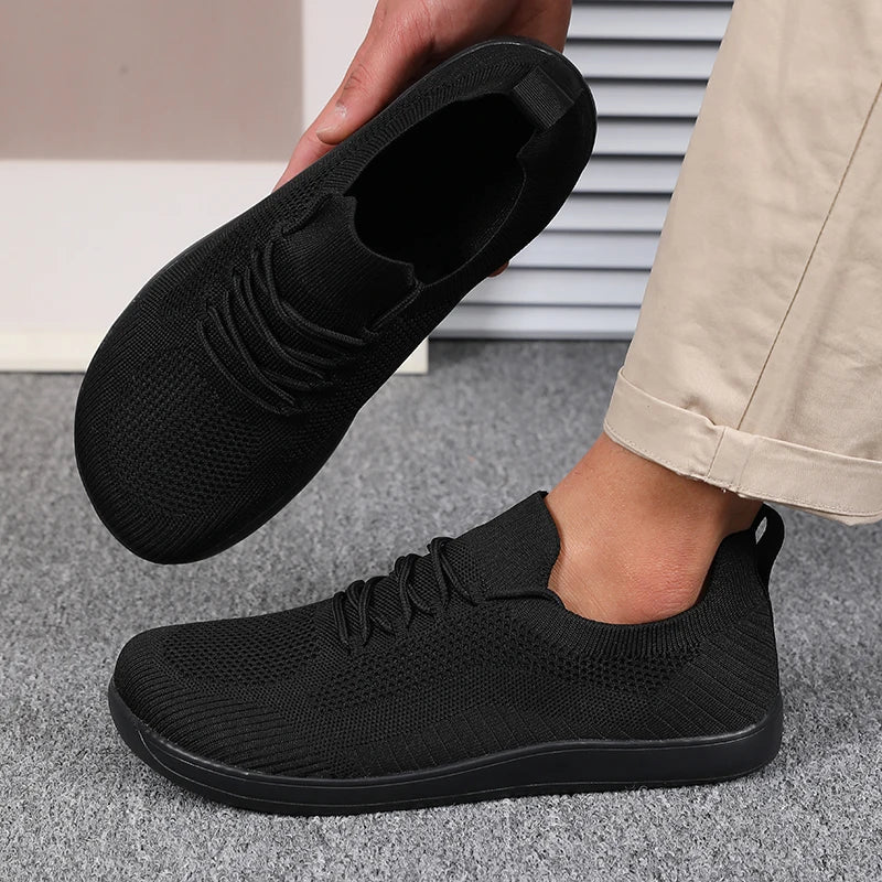 Men's Running Shoes Made of Breathable Mesh with Wide Toe Box and Cushioned Insole