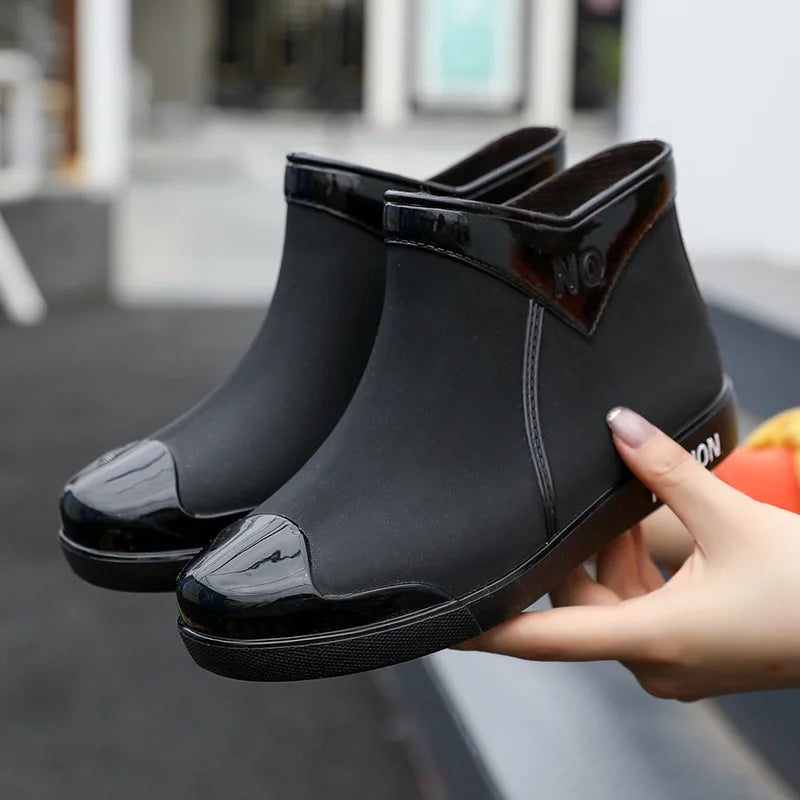 Innenansicht der kurzen Regenstiefel für Damen