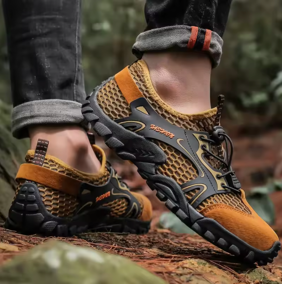 Men's Hiking Shoes with Non-Slip Sole and Trail Support Design