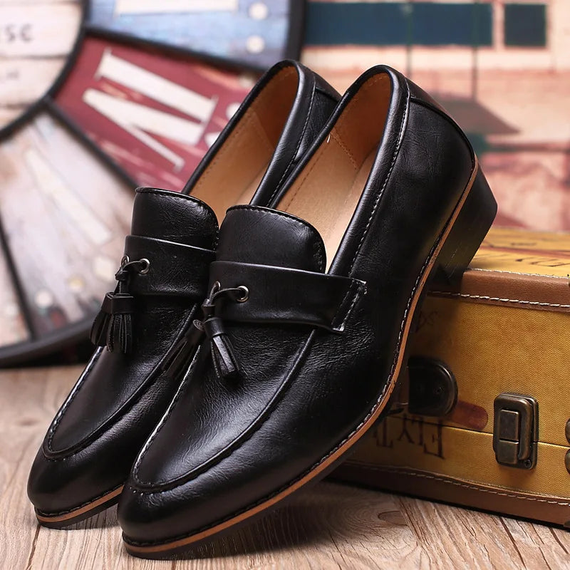 Herren Loafer Slip On Doppelquaste Satin Optik Glänzendes Obermaterial