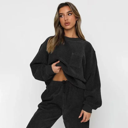 Women's Corduroy Sweatset with Loose-Fitting Sweatshirt and Jogging Pants with Cuffs