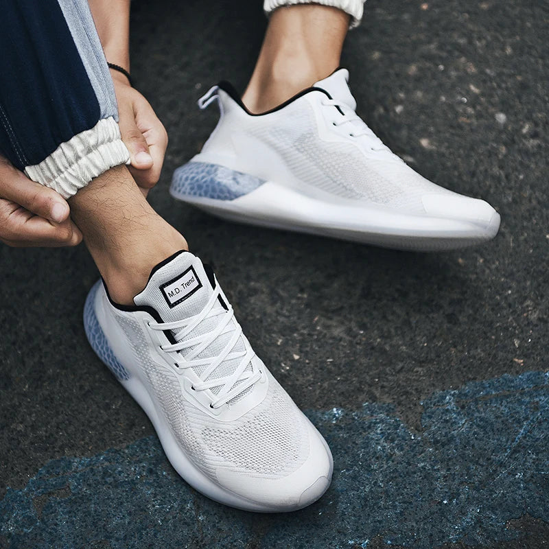 Men's Running Shoes Made of Breathable Mesh with Cushioned Sole and Lightweight Design