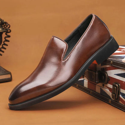 Men's faux leather loafers with padded insole and smooth lining