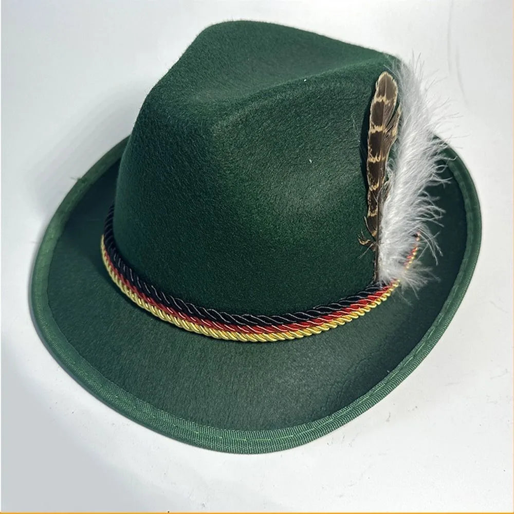 Grüner Trachtenhut mit Feder und schwarz-rot-goldenem Band, traditioneller bayerischer Hut, Oktoberfest Accessoire, deutscher Filzhut.
