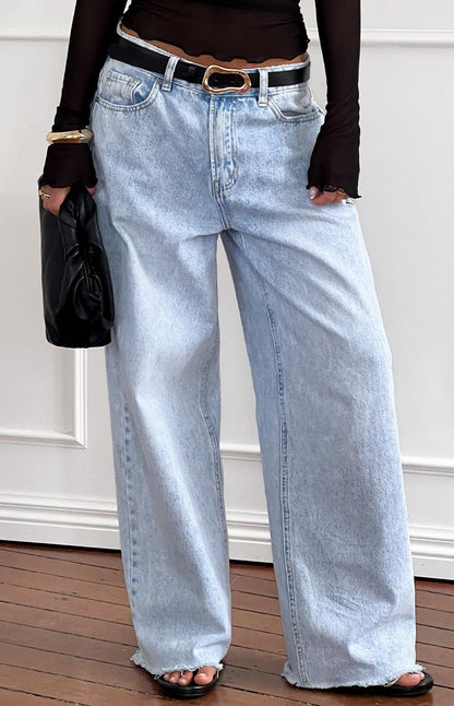 Women's Loose Boyfriend Jeans with Mid-High Waist and Open Hem