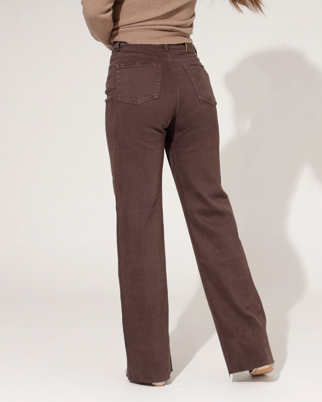 Women's Wide-Leg Jeans with High Waist, Raw Hem, and Dark Brown Look