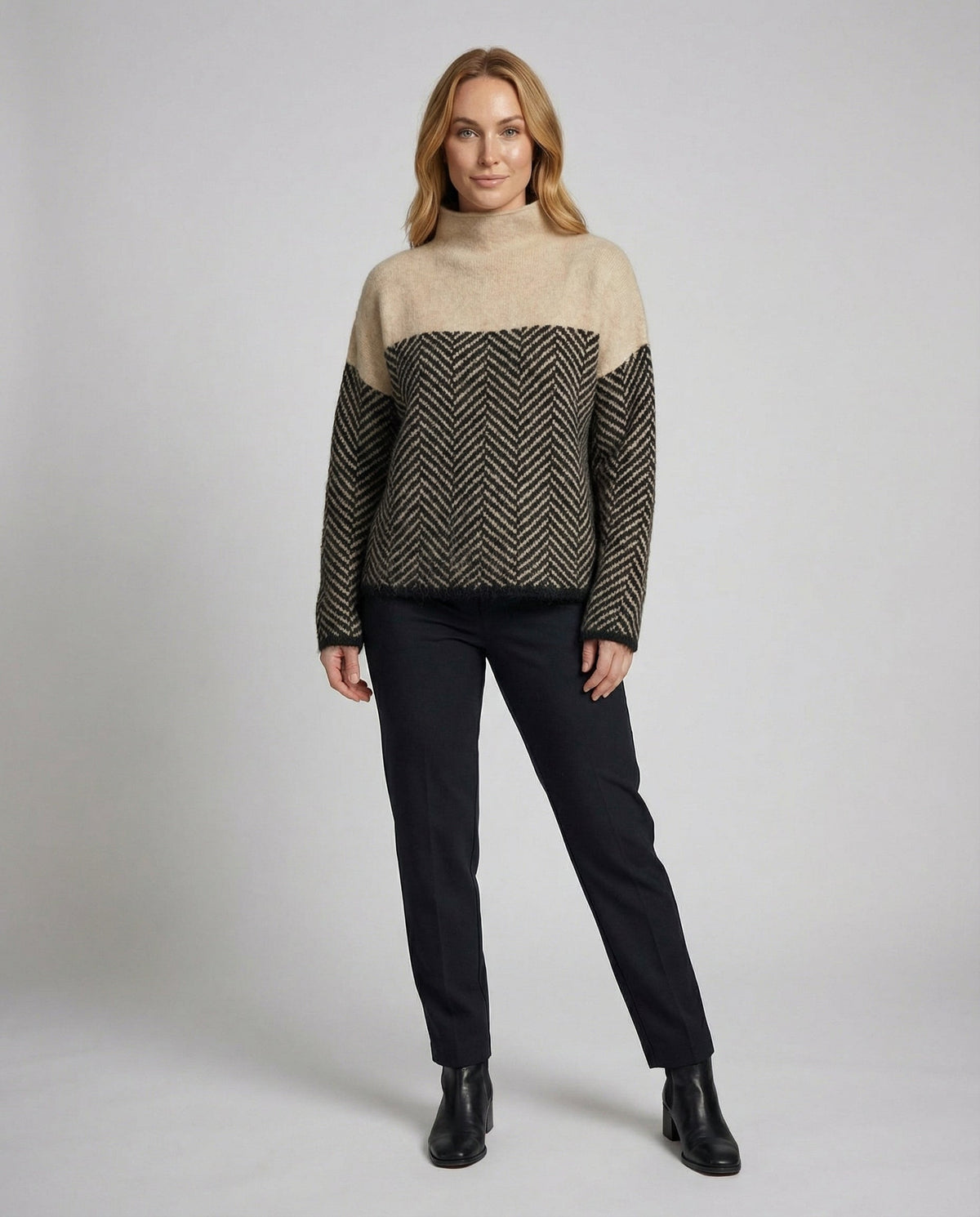 Damen Rollkragenpullover aus weichem Strick mit hohem Rollkragen