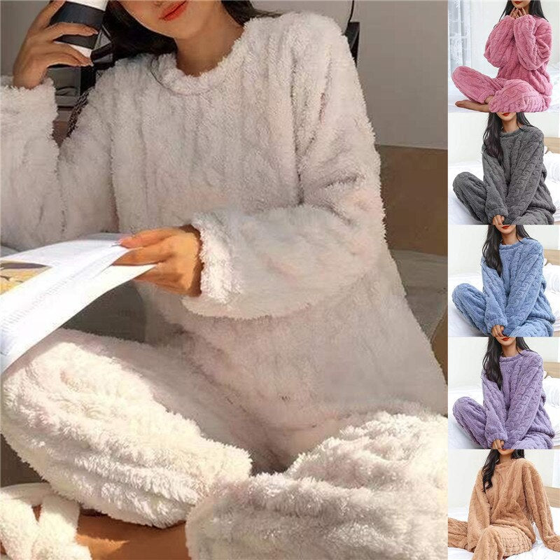 Zweiteiliges Damen-Pyjama-Set aus weichem Fleece-Material