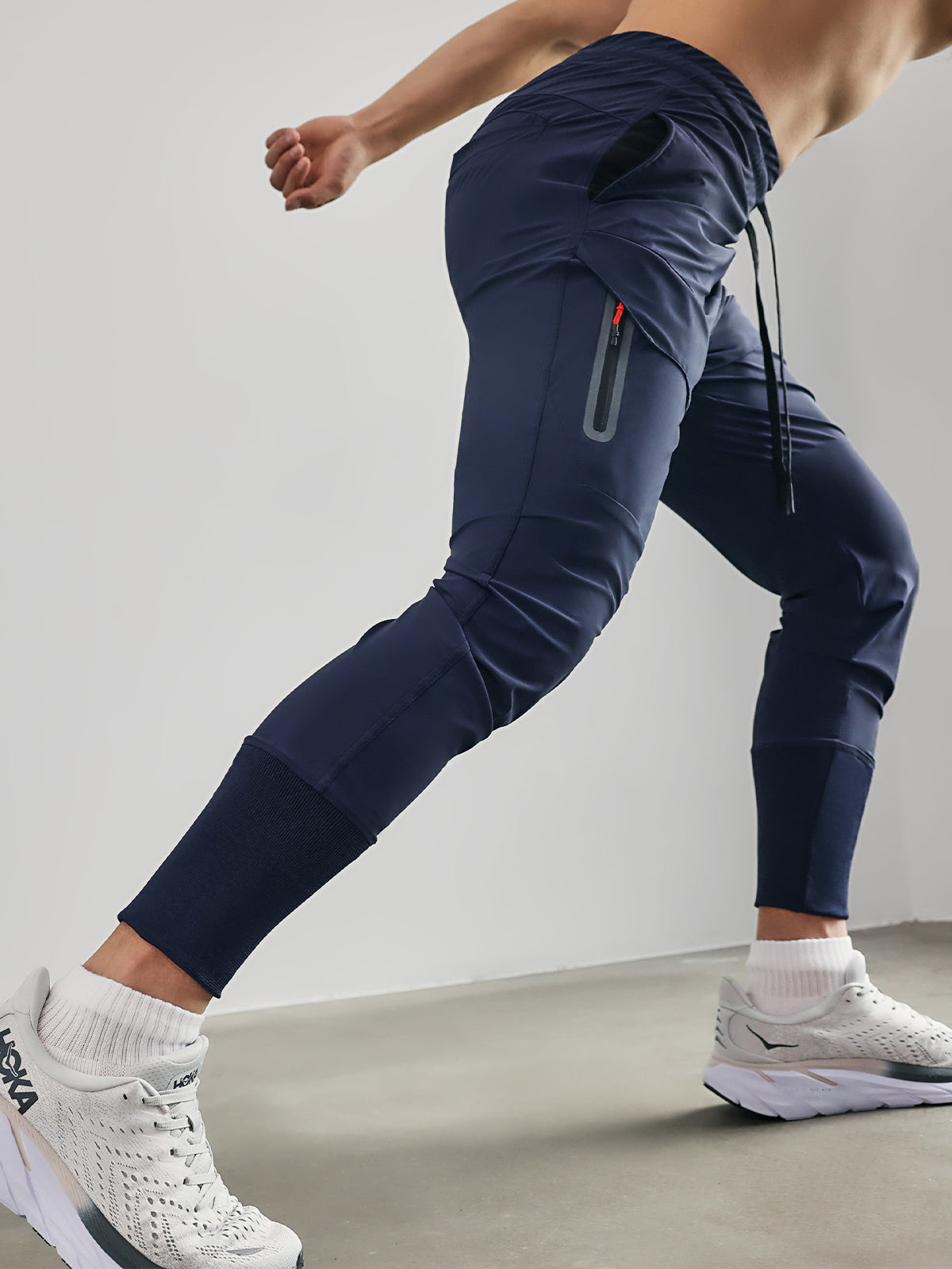 Herren Stretch-Athletikhose mit Elastikbund und Tapered Legs