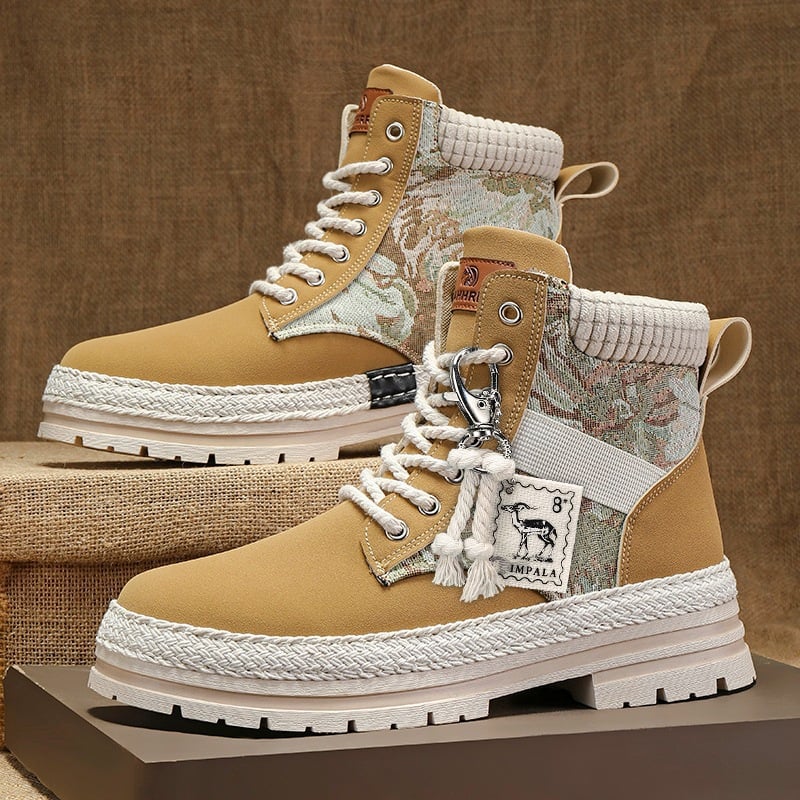 High lace-up boots for men with rounded toe and chunky heel