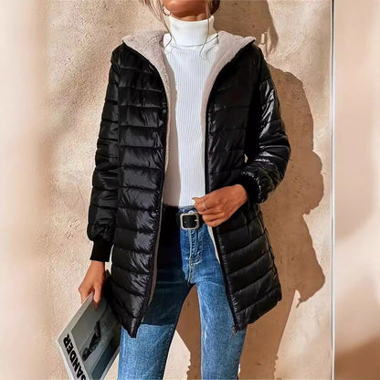 Damen Winter-Steppjacke mit Kapuze und Fleecefutter