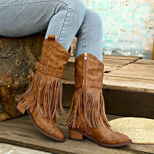 Damenstiefel mit Quasten und Blockabsatz in der Seitenansicht