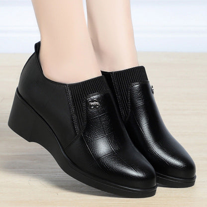 Damen-Slipper Mit Keilabsatz Und Runder Zehenpartie Für Den Frühling