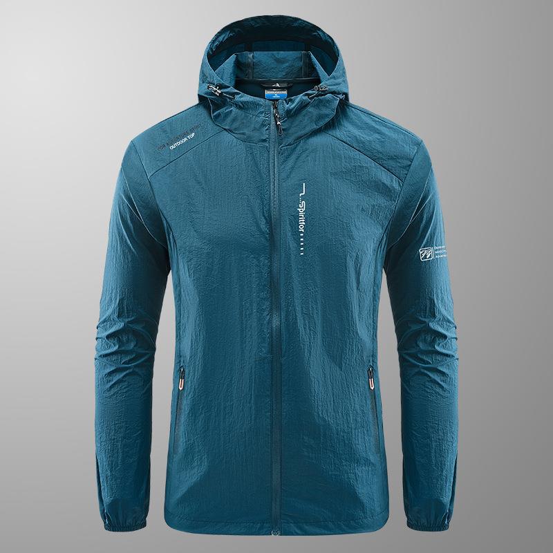 Blauer Outdoor-Windbreaker mit Kapuze, Reißverschluss und Taschen. Leichte, atmungsaktive Jacke für Herren, ideal für Wandern und Sport.