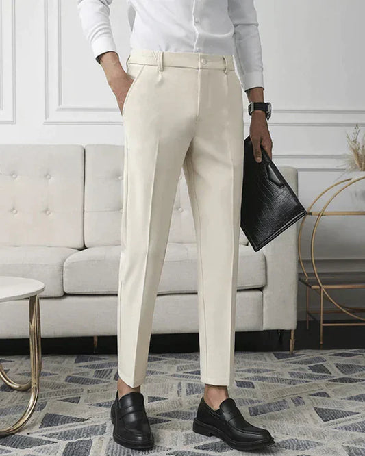 Herren Klassische Hose mit schmal zulaufendem Bein und Faltenfront – Dehnbares Material