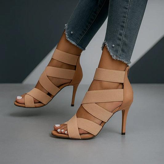 Damenpumps mit Stiletto Absatz und Crossover Riemen